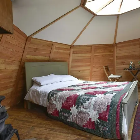 Luxury tent Drybeck Farm 2*